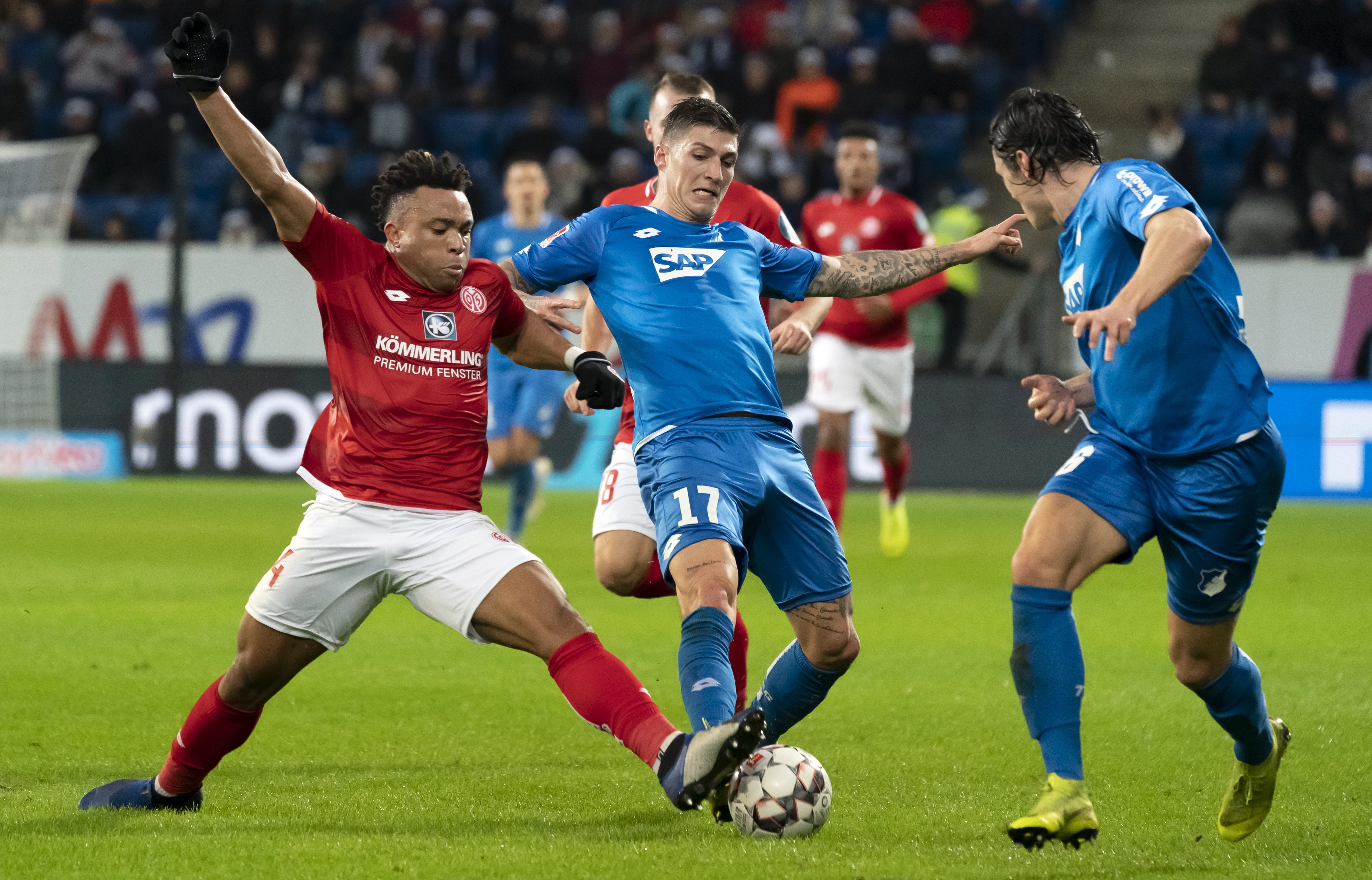 对抗能力的 对抗能力的