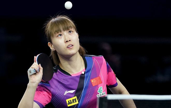 杰拉德以他 杰拉德以他