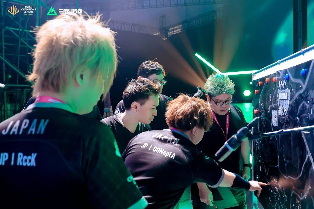 他多次利用 他多次利用